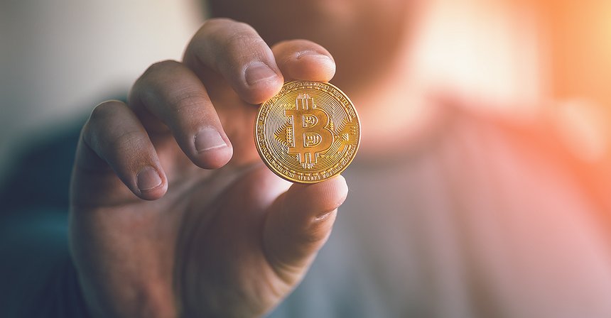 Bitcoin aproximou-se dos 6.000 dólares pela primeira vez