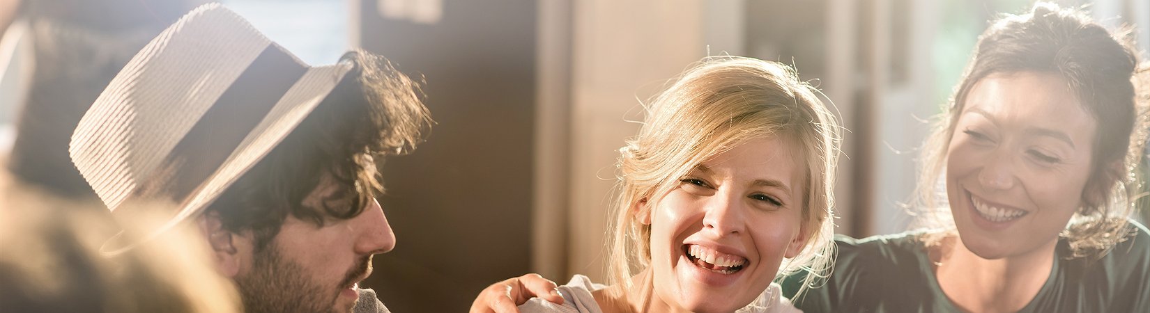 Como pedir uma bebida no aeroporto ou a bordo – e não passar daí