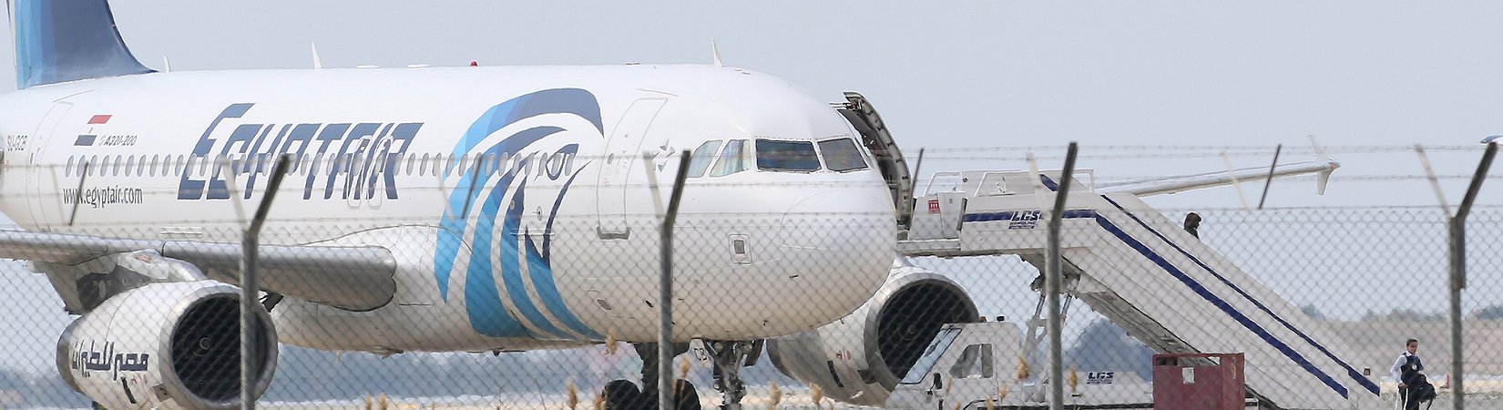 Il mistero del volo EgyptAir MS804, due anni fa a bordo la scritta in arabo: “Faremo precipitare l’aereo”