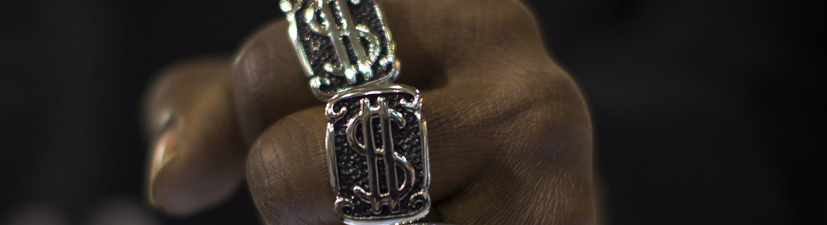 ¿Quién está detrás de la fortaleza del dólar?