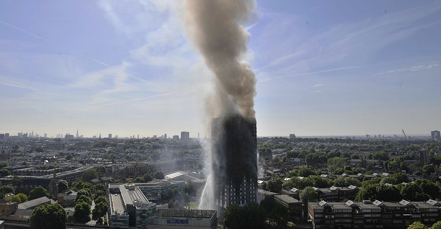 Foto: incêndio consumiu edifício de 24 andares em Londres