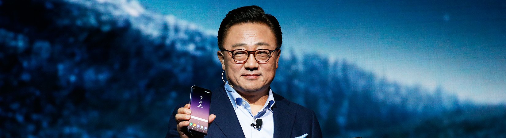 Samsung unveils new Galaxy S8