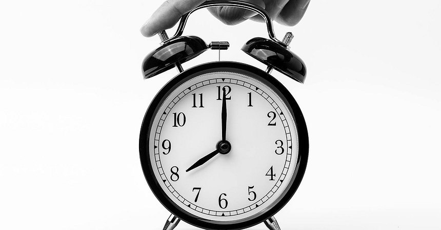 SEC Postpones Decisions on XRP and DOGE ETFs