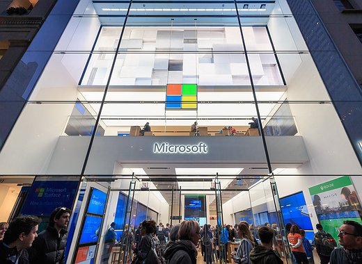 La capitalización de Microsoft supera el billón de dólares por primera vez en su historia
