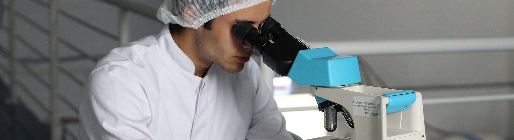 Pharmaceutical Companies Use Blockchain to Track Prescription Drugs