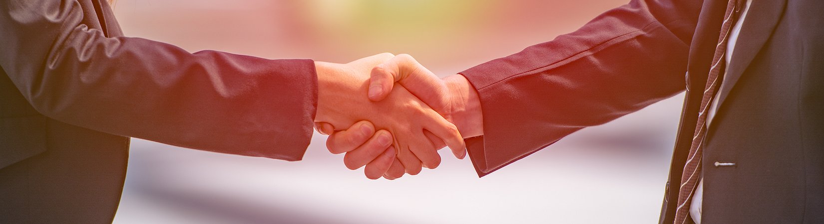 El regulador estadounidense publica un manual sobre contratos inteligentes