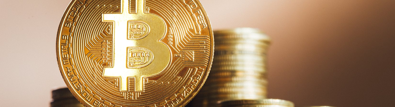 Il prezzo del bitcoin supera i 4.200 dollari