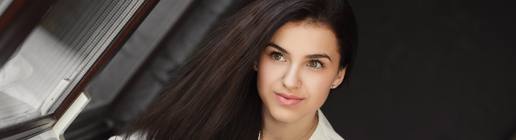 غرف الفتيات في الشرق والغرب