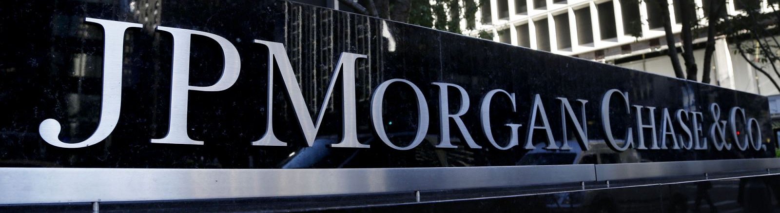 JPMorgan Sued Over Fees for Cryptocurrency Purchases