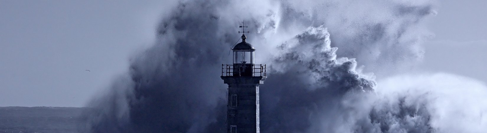 Bitcoin Smashes Below $4K