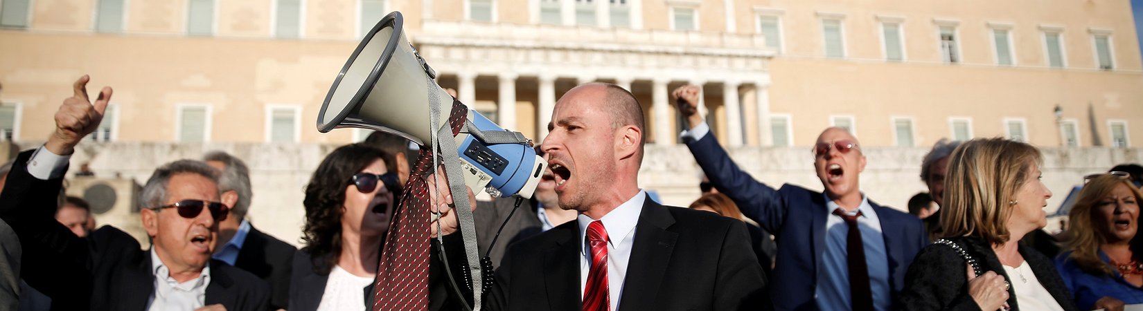 Ancora occhi puntati sulla Grecia