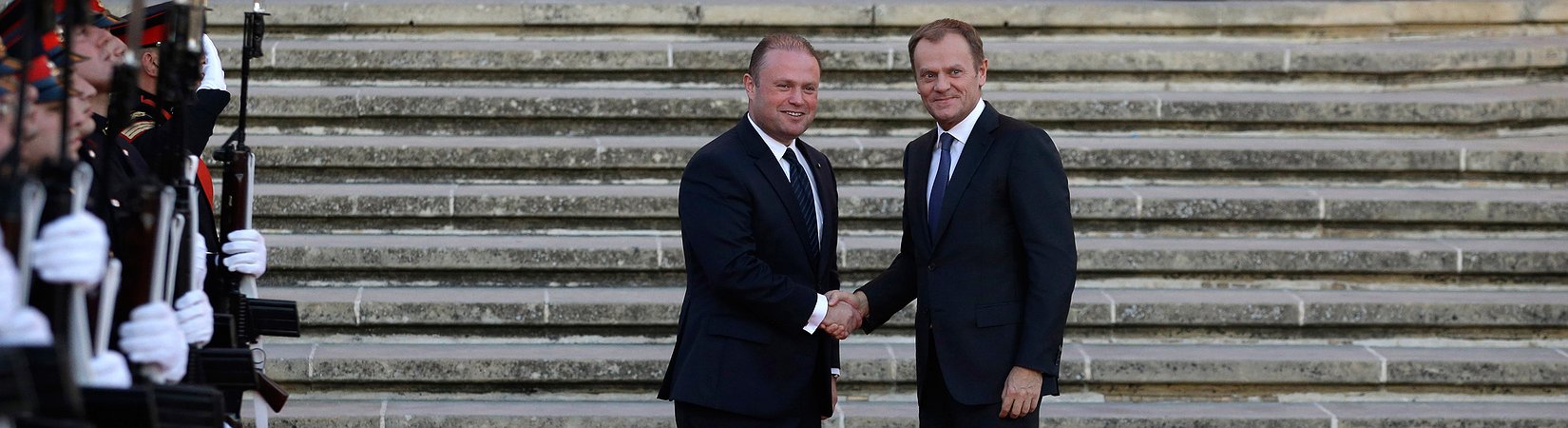 Líderes europeus e africanos debatem migração