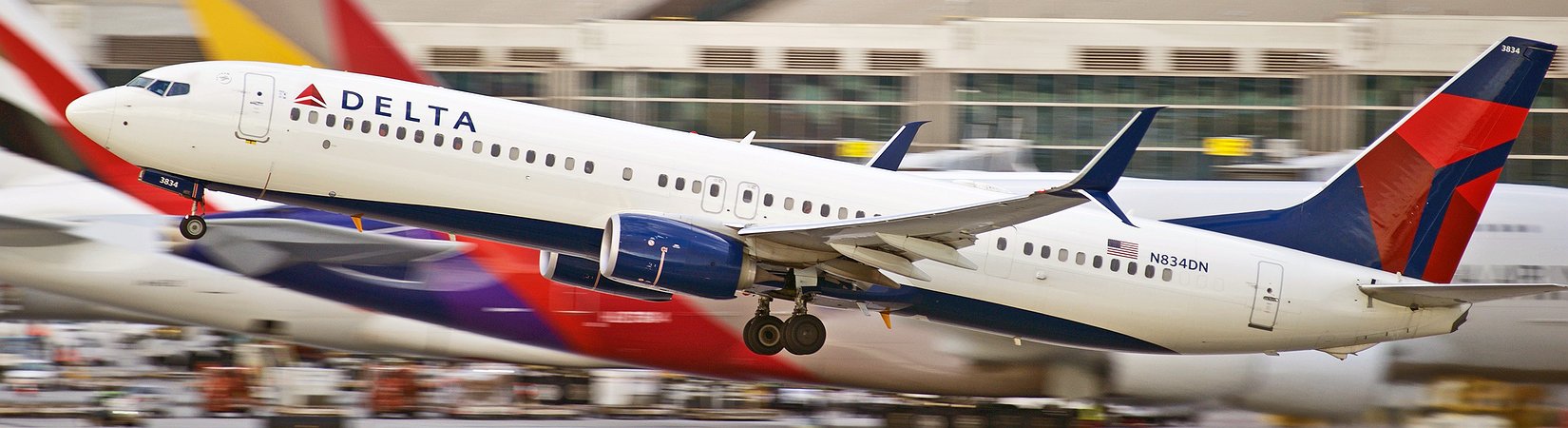 أباطرة المال يتهافتون على شراء سهمين