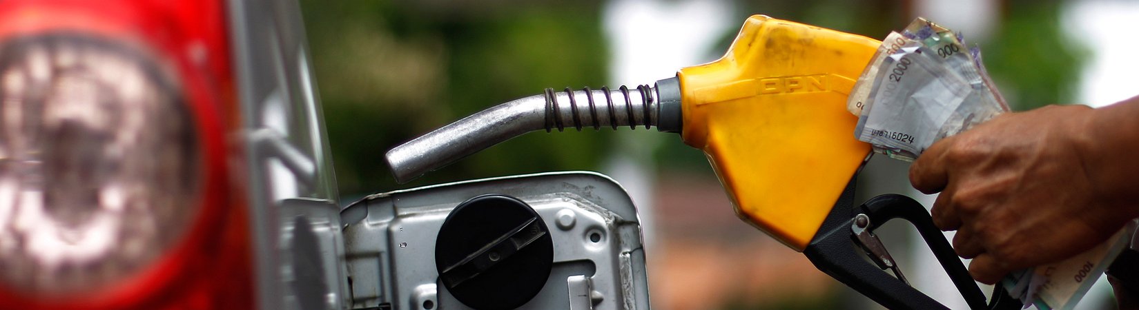 El Salvador introduce un subsidio para combustible al pagar con bitcoin