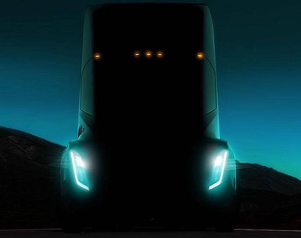 Tesla apresenta camião elétrico no próximo mês