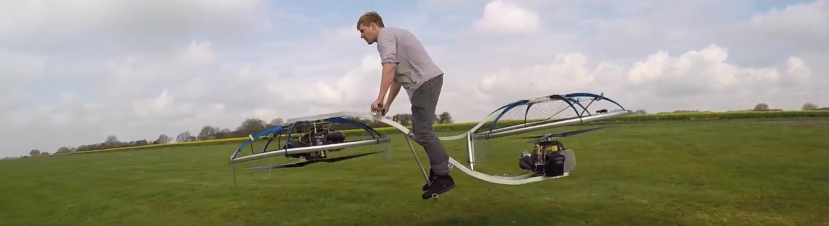 Un científico "loco" ha inventado una bicicleta voladora