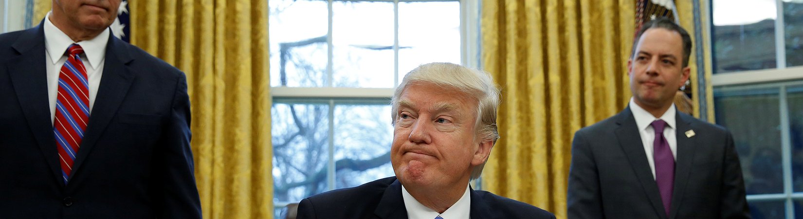 Medidas polémicas durante el primer día de trabajo de Trump