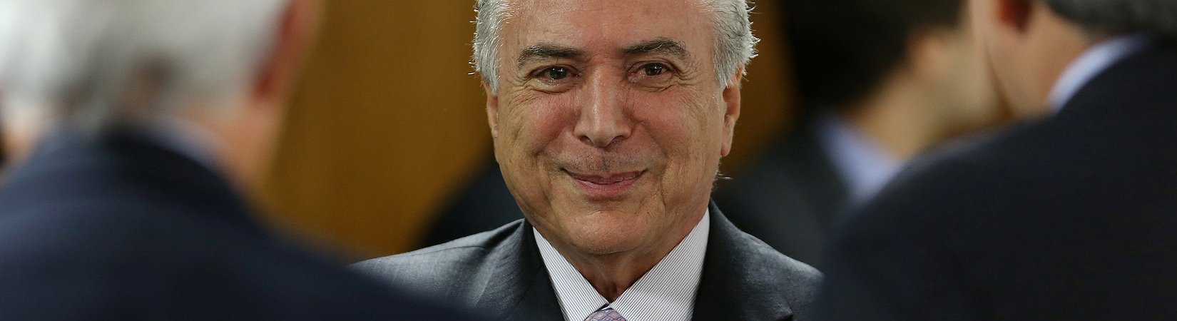 Administração de Michel Temer vê sinais de recuperação e diminui cortes orçamentais