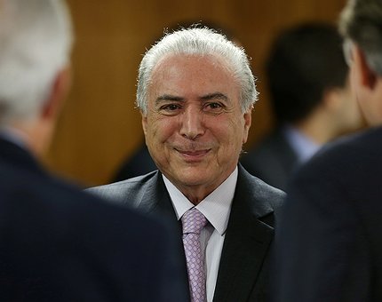 Administração de Michel Temer vê sinais de recuperação e diminui cortes orçamentais