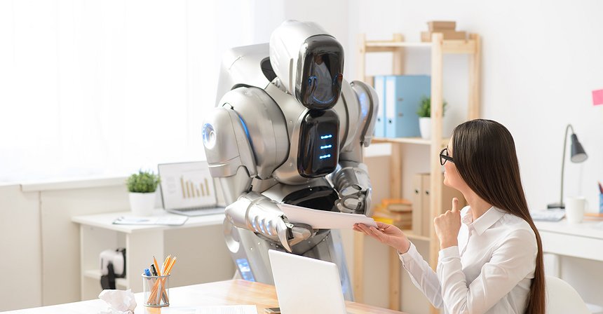 L’Europa respinge la tassa sui robot proposta da Bill Gates