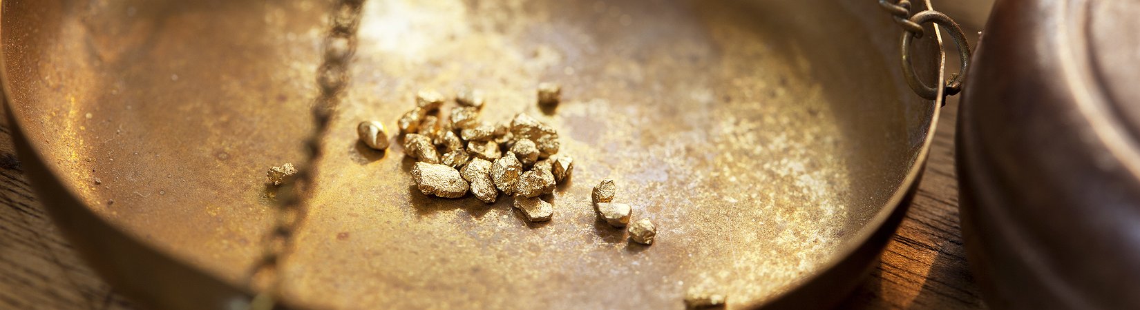 التمسك بالسرج الذهبي