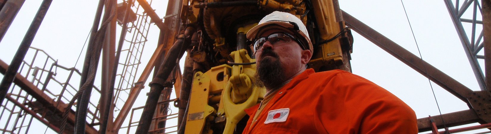 3 أسهم من القطاع النفطي يجب شراؤها في مايو