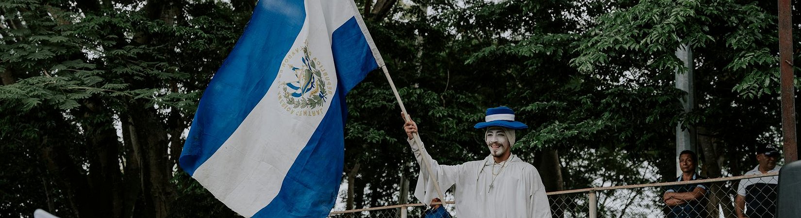 Bitfinex Derivatives Wins a License in El Salvador