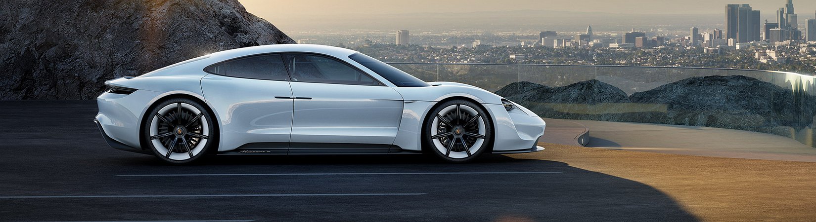 تسلا ضد بورشيه وأودي ومرسيدس.. من الأفضل