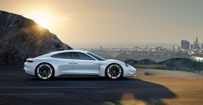 تسلا ضد بورشيه وأودي ومرسيدس.. من الأفضل