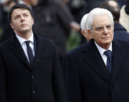 Mattarella blocca le dimissioni di Renzi fino al completamento della manovra finanziaria