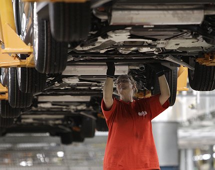 Ford planea recortar alrededor del 10% de su fuerza laboral en todo el mundo
