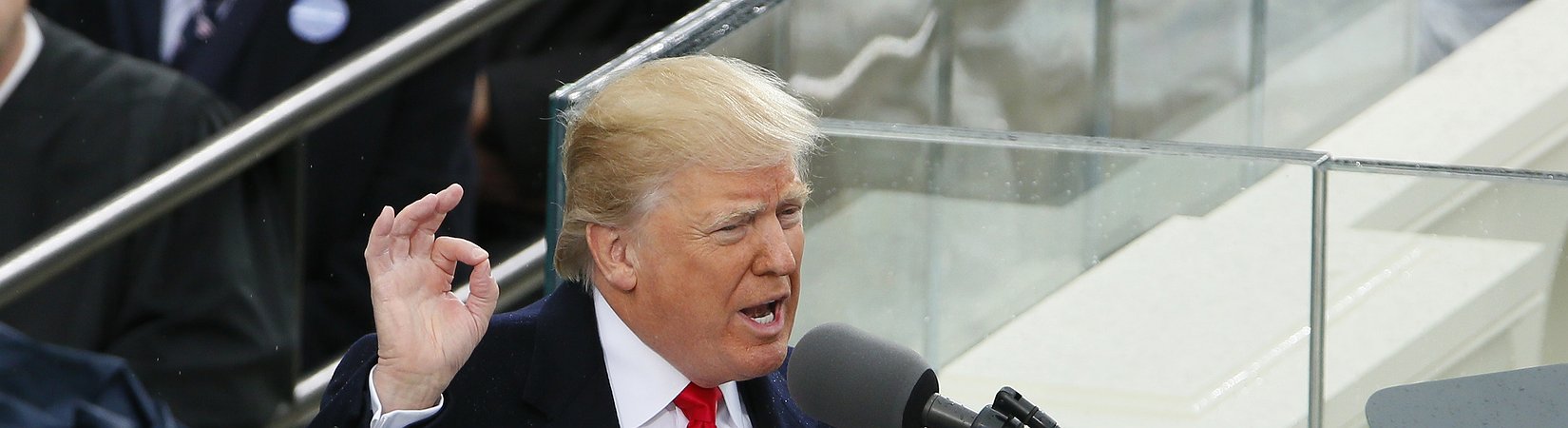 Trump: gli studenti transgender dovranno usare i bagni in base al sesso di nascita