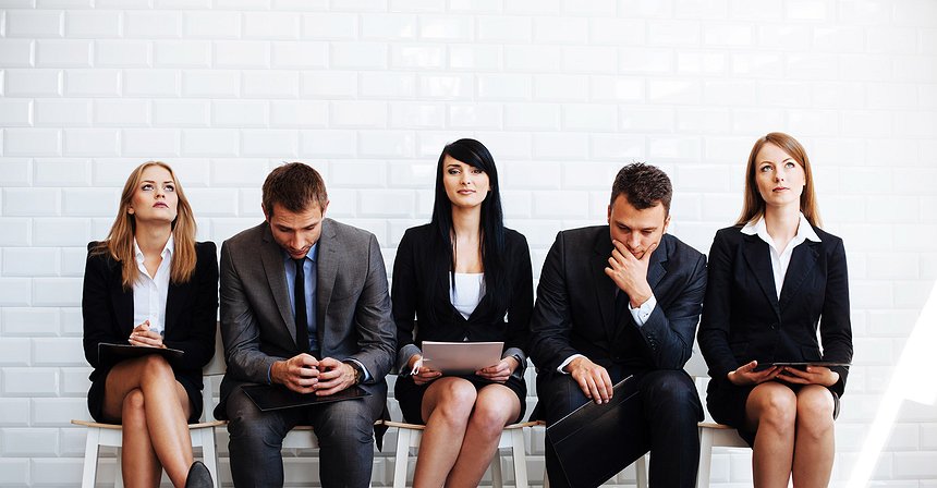 9 cosas que debes llevar a una entrevista de trabajo - y otras que debes dejar en casa