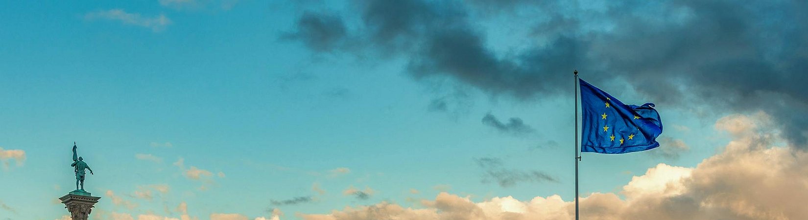 CoinShares Wins a MiCA License in France