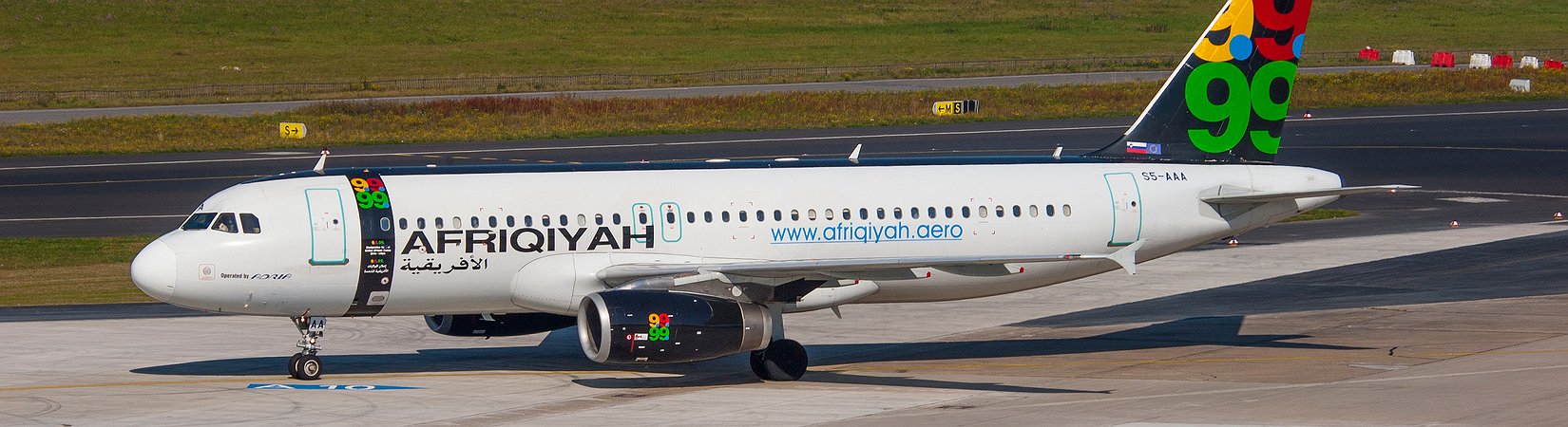 Un avión secuestrado en Libia con 118 pasajeros aterriza en Malta