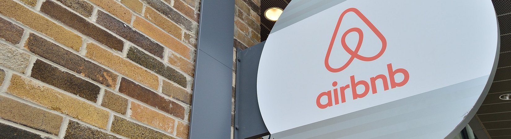 Airbnb Quietly Files for IPO