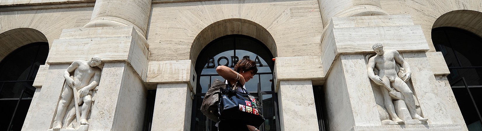 Piazza Affari ai massimi da dicembre 2015