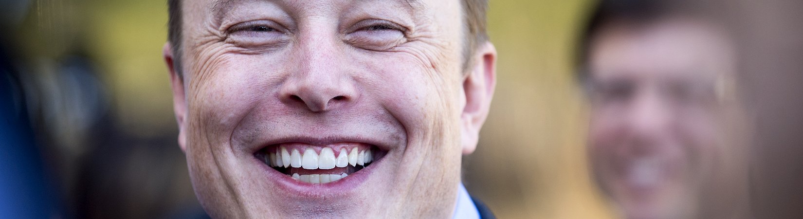 Elon Musk alcançou património líquido de 20 mil milhões de dólares