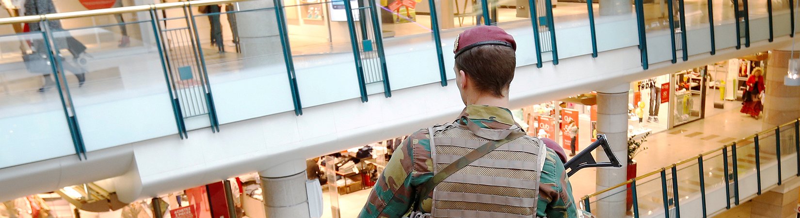 Detienen a un hombre con explosivos en un centro comercial de Bruselas