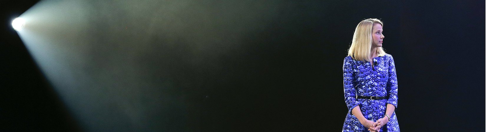 Yahoo to give outgoing CEO $23m 'golden parachute'