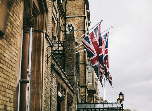 Bank of England Governor Opposes Private Stablecoins