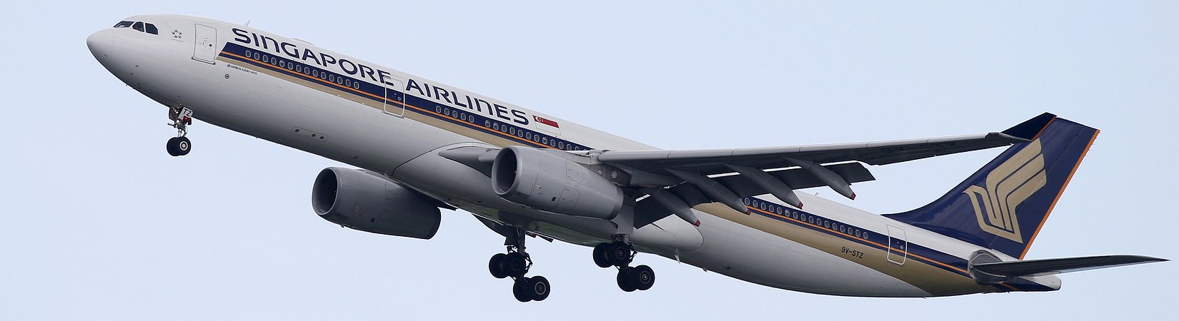 Singapore Airlines posts first loss in five years