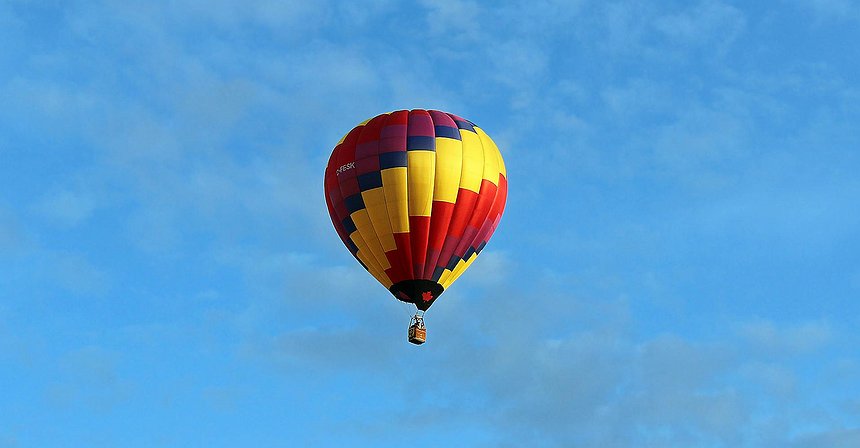 Bitcoin Reaches $121,000 Amid US Government Shutdown