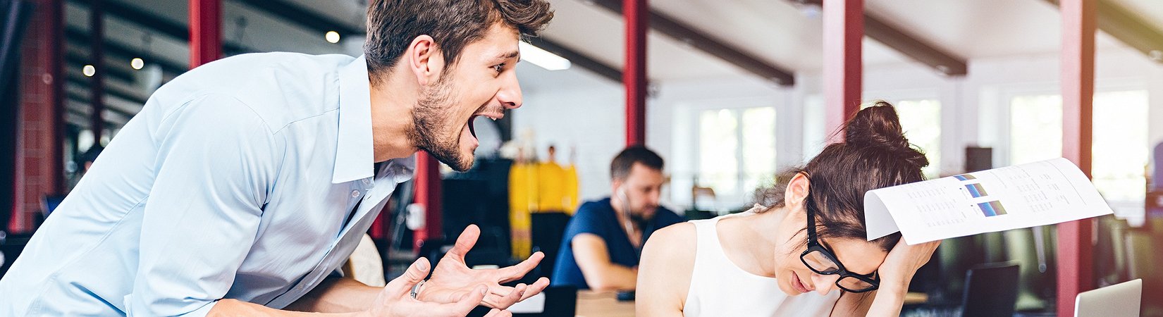 Cómo manejar un empleado estrella con una mala actitud