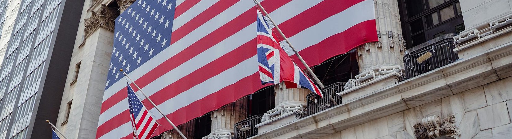 US and UK central bankers clash over future role of stablecoins