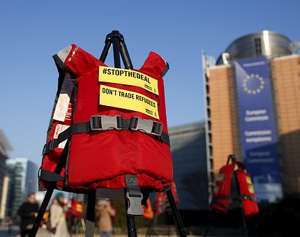 Bruxelas chega a consenso quanto aos migrantes - falta convencer a Turquia