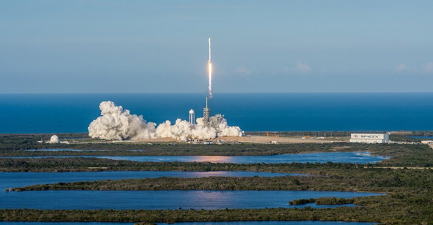 SpaceX ha conseguido enviar al espacio un cohete reutilizado: ¿Por qué es tan importante?