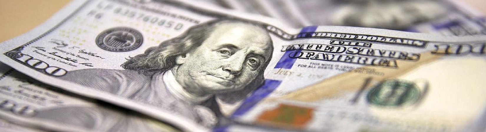 Dólar forte, mundo fraco