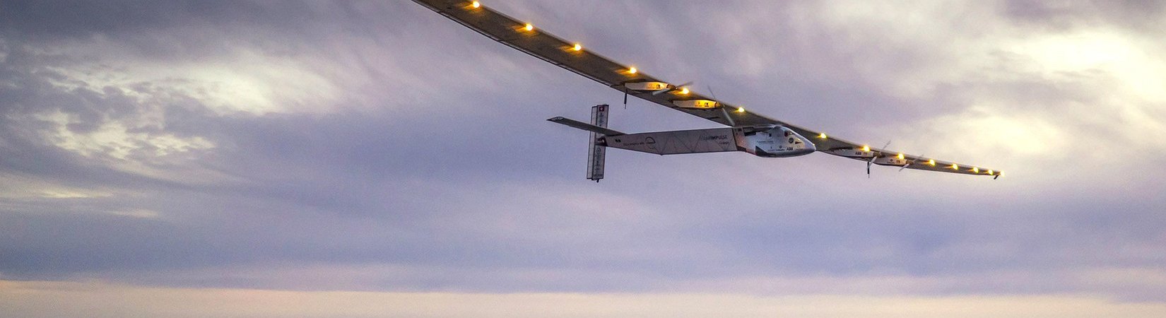 El avión Solar Impulse 2 llega a España