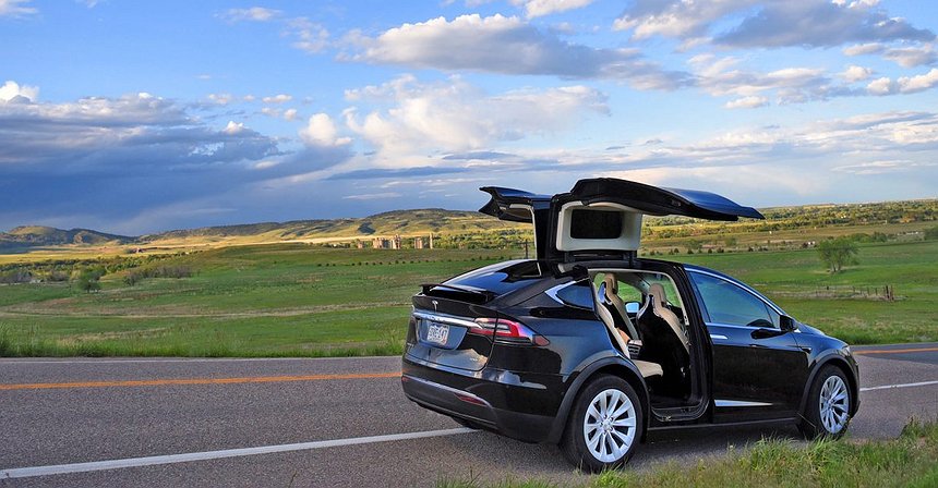 Prueba de conducción del Tesla Model X D100